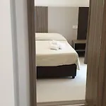 게스트하우스 Maison D'art 4*