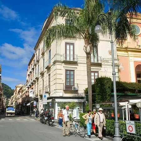 Maison D'art 4* Сорренто