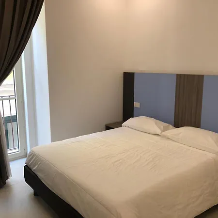 Pensión Maison D'art 4*