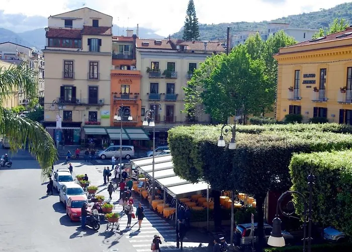 Guest house Maison D'art 4*